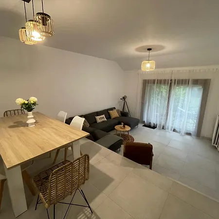 Holiday home Maison De Charme - Jardin & Proche Paris