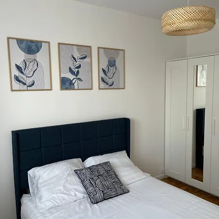 Holiday home Maison De Charme - Jardin & Proche Paris