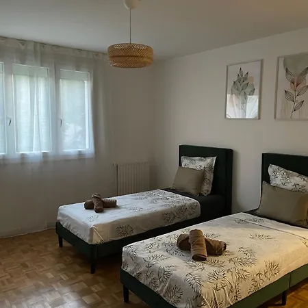 Holiday home Maison De Charme - Jardin & Proche Paris Cergy